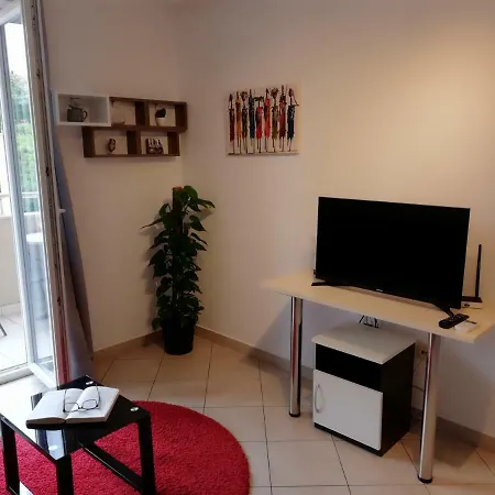 Summer Apartment